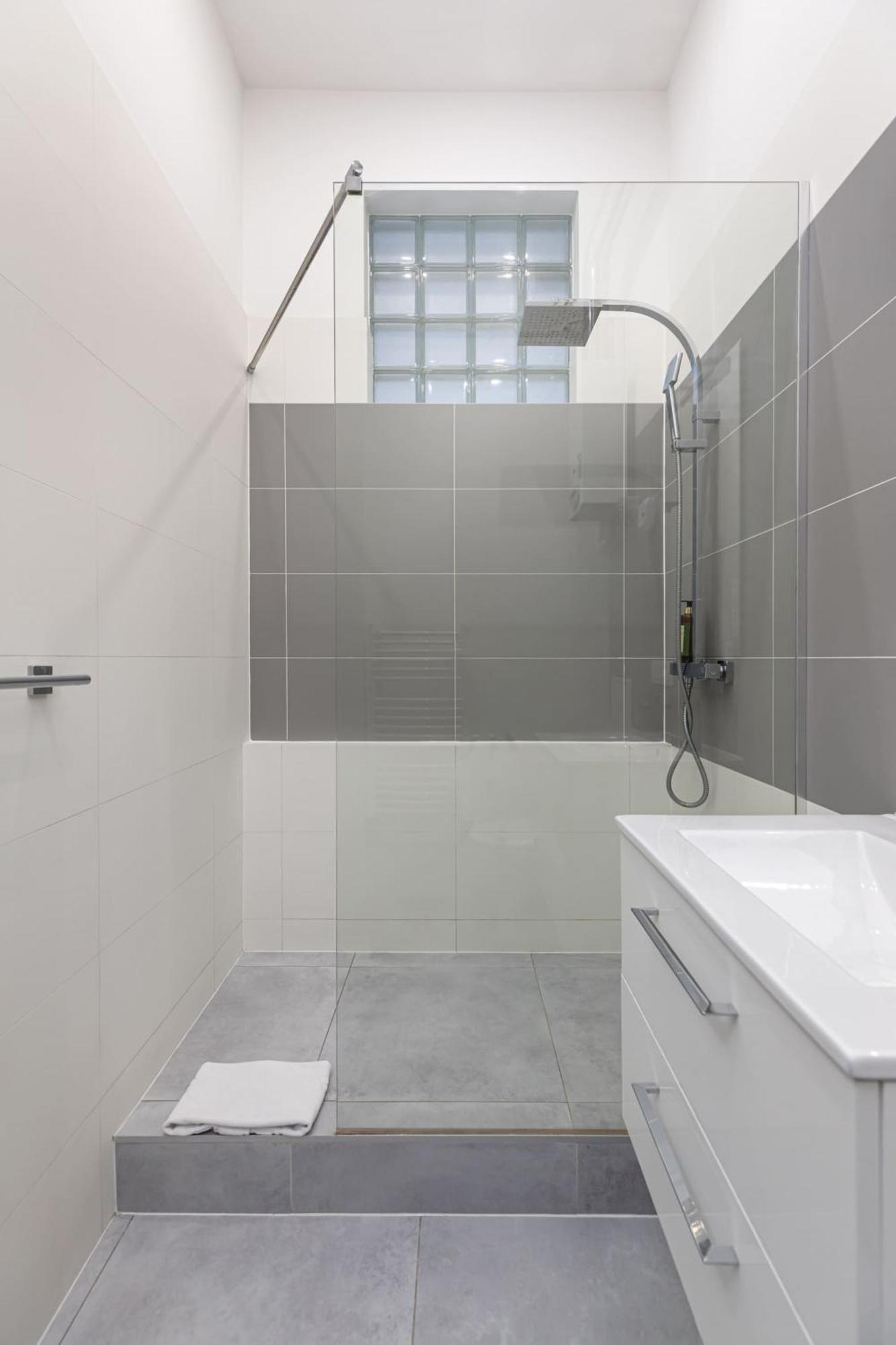 Stylish Apartment Swietojanska By Noclegi Renters Warszawa Eksteriør bilde